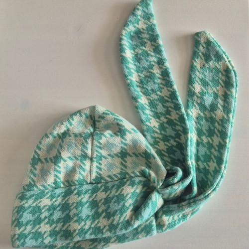 Karavan hat new with nice shades and tie detail