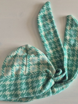 Σκουφί Karavan καινούργιο με ωραίες αποχρώσεις και δέσιμο