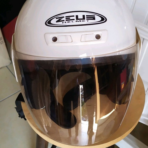 Helmet like new in excellent condition