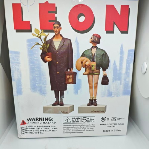 Léon & Mathilda collectible figures set like new