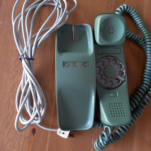Vintage Western Electric Trimline Rotary Phone like new, moss green