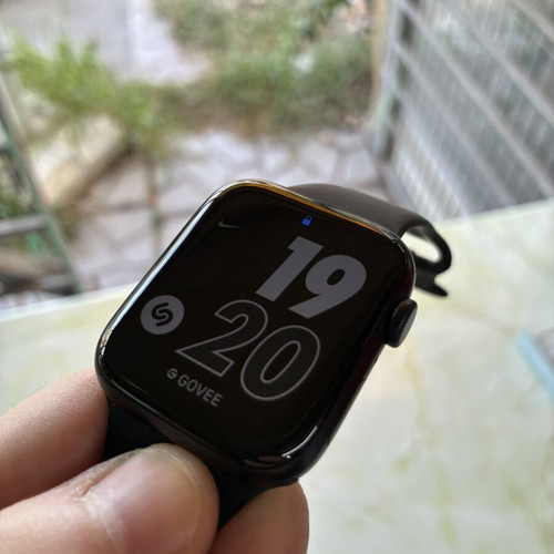 Apple Watch SE 3 44mm smartwatch