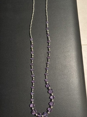 Long necklace purple like new