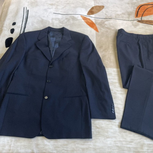 Hugo Boss men's wool suit gray No 50 like new