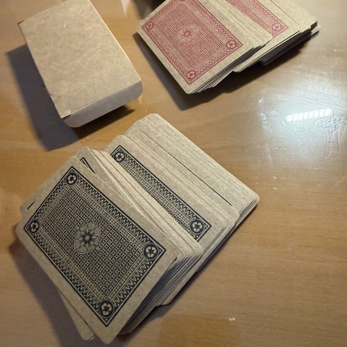 Vintage Kraft playing card set of 2 new, black and red backs