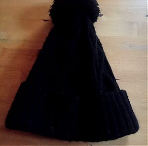 Γυναικείο-εφηβικό σκουφί, μαύρου χρώματος, 100% ακρυλικό, πολύ ζεστό, 3€