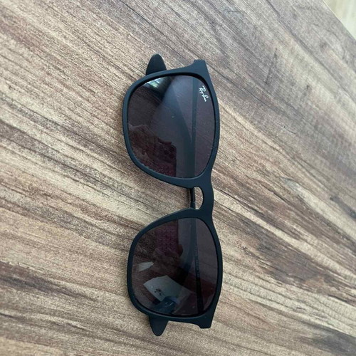 Ray-Ban RB4187 sunglasses like new, black