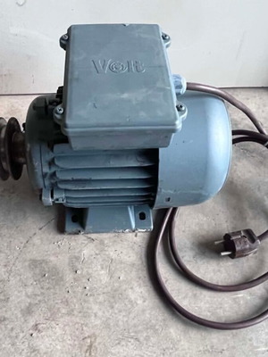 Volt Elektrik Single-Phase Electric Motor 1.5 HP Used with Triple Pulley