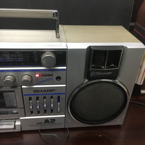 Sharp GF A2 Boombox used, radio functional, detachable speakers