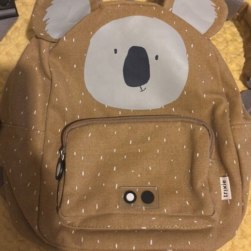 Backpack like new, yellow color