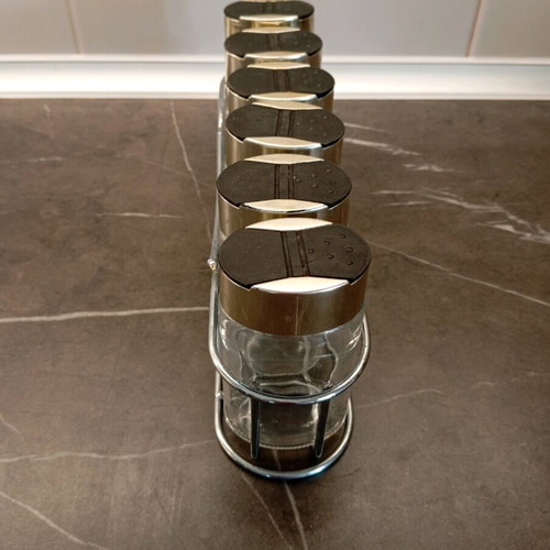 Spice set like new, 6-position with metal base