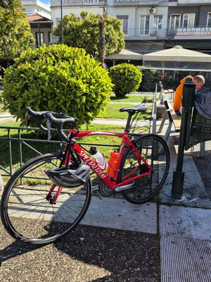 Ποδήλατο Specialized Allez Sport κούρσα σαν καινούργιο, γυαλιστερό κόκκινο