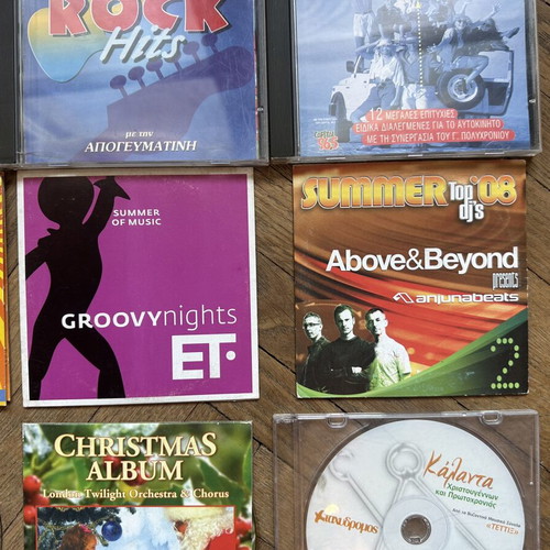 Music CDs like new, pack of 12