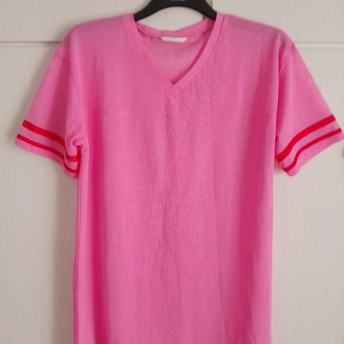 H&M blouse fuchsia pink new with red stripes on sleeves, size XL