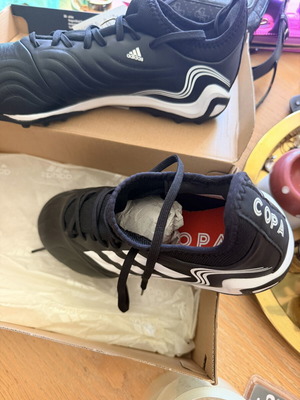 Adidas Copa ποδοσφαιρικά παπούτσια καινούργια, νούμερο 42