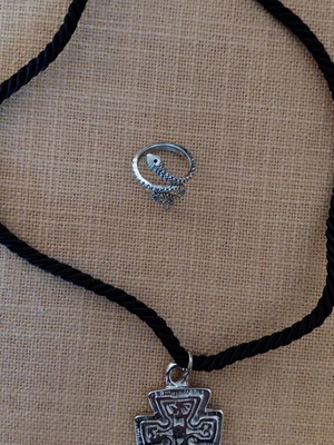 Кръст и пръстен употребявани, сребристо стомана