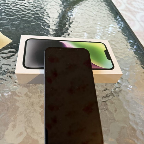 iPhone 14 Plus 128GB like new, black