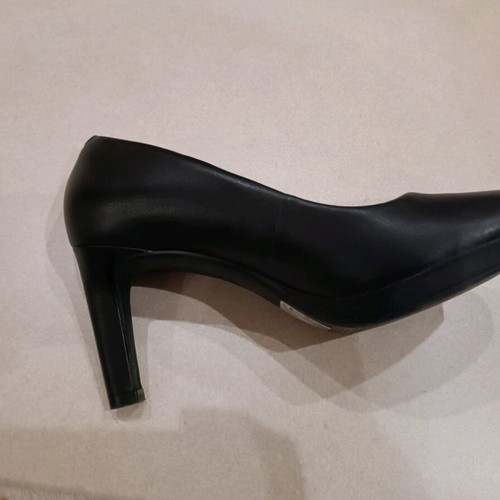 Clarks Ambyr Joy women's leather shoes like new, size 37.5 black