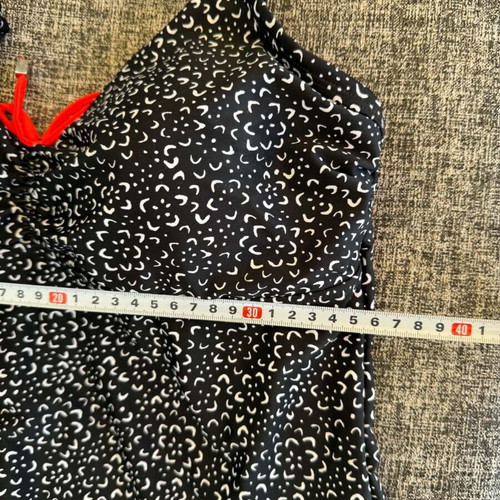 Gina Benotti one-piece swimsuit like new, size M, black and white