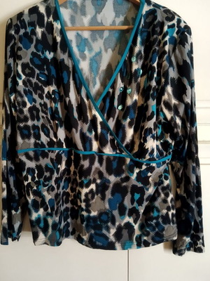 Μπλούζα γαλάζια και μαύρη animal print μέγεθος large