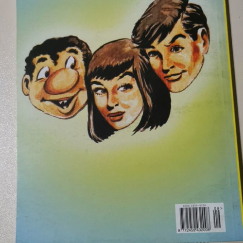 O Mikros Iros comic in like new condition