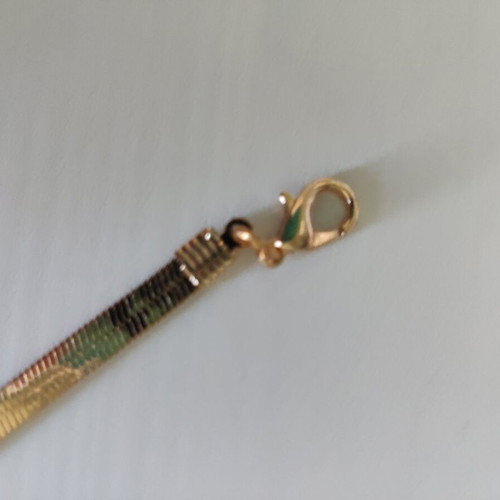 Minimalist V-Shaped Necklace Like New, 18K Gold Plated with Herringbone Chain