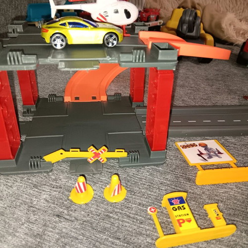 Track with car and helicopter used