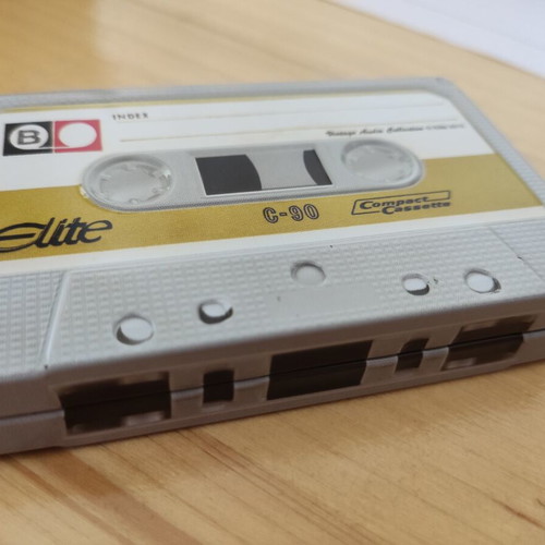 Metal box like new, cassette size, collectible