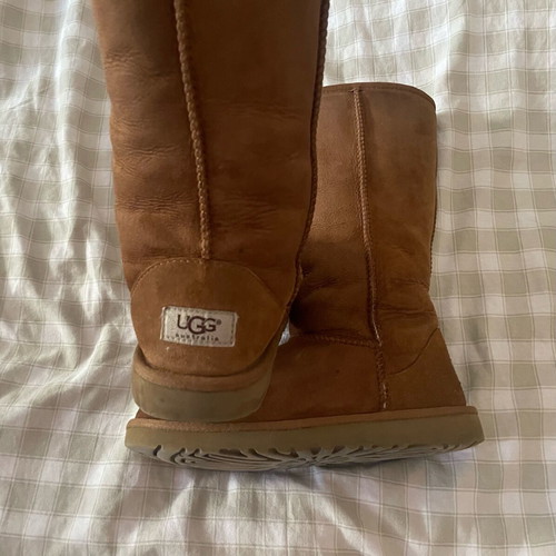 Ugg tall boots used, classic camel color, size 36