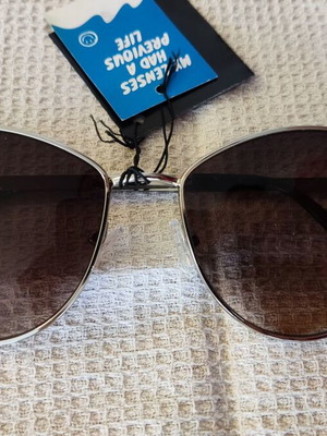 Solo-Solis NDL6286 sunglasses new with silver finish and brown degrade lens