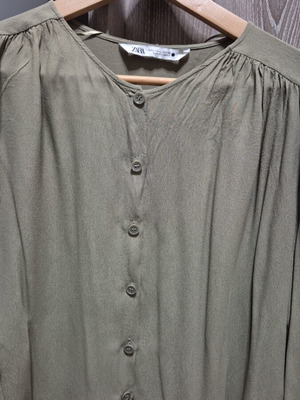 Zara women's shirt green like new, size L