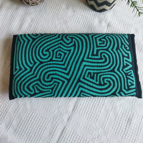 Handbag like new, black and turquoise with traditional Panama design