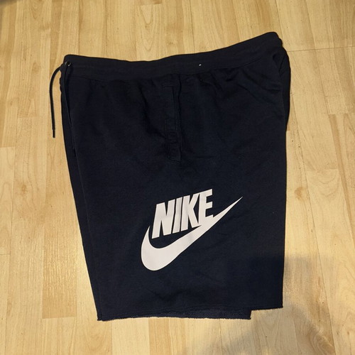 Nike Big Logo loose fit shorts size XL