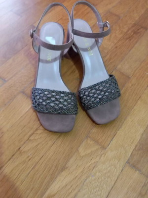 Sandal Voi Noi