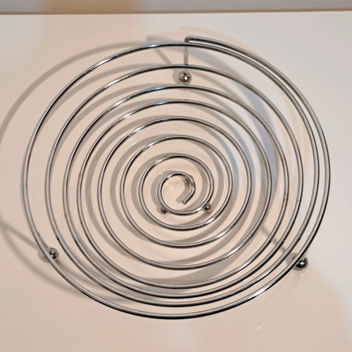 Metal folding fruit bowl like new