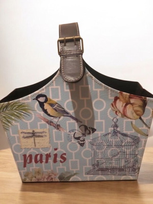 Storage case like new with decorative print