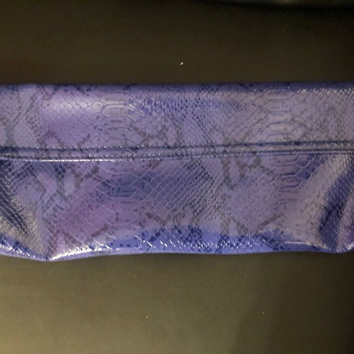 Purple handbag like new without internal clip