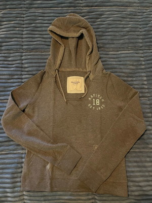 Abercrombie & Fitch sweatshirt gray like new, size M