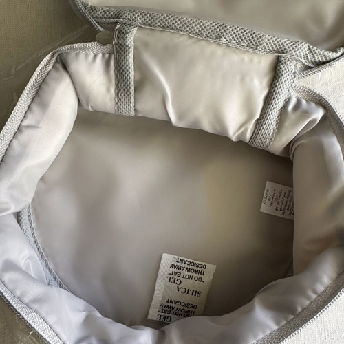 Avon toiletry bag new, silver