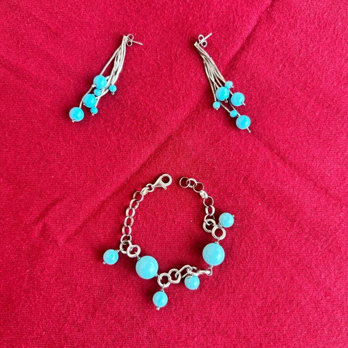Vintage silver earrings and bracelet set with turquoise beads like new