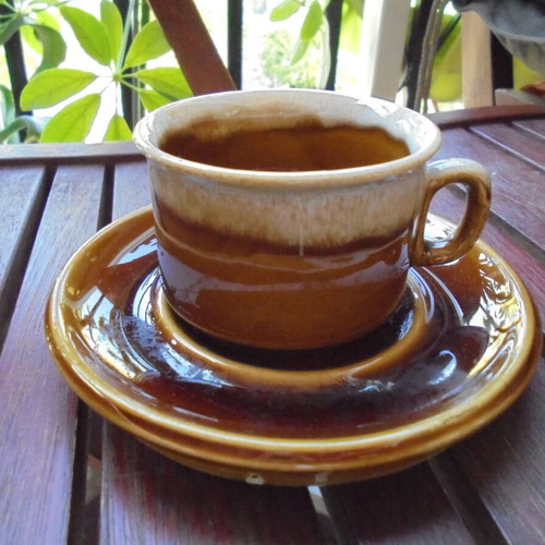 Vintage coffee cup used, very old without chips