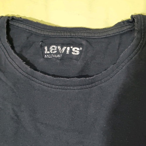 T-shirts pack of 3 used, Diesel, Levi's, Sisley, size M