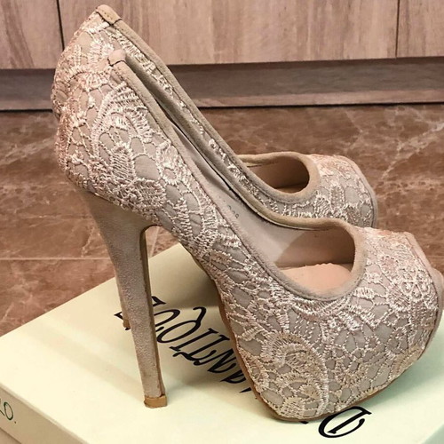 Heels *Mannika* with High Heel Beige color.