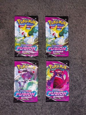 Sword & Shield Fusion Strike σφραγισμένα booster packs, 4 τεμάχια