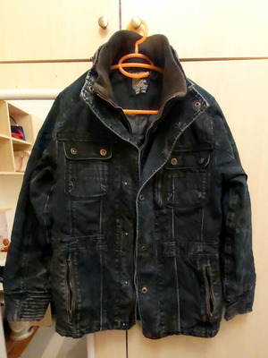 Denim jacket used, thick and warm with thin hood