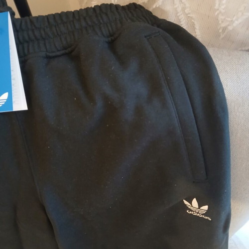 Adidas Originals dark blue shorts, men's M, new with tags
