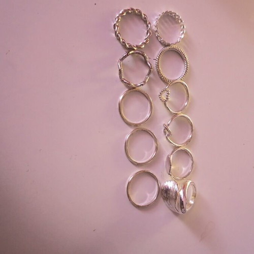 Jewelry set H&M with 11 rings and 2 heart earrings like new, silver