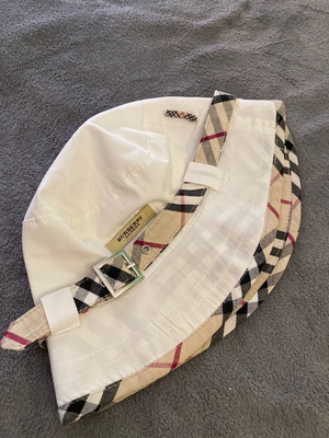 Burberry London γυναικείο καπέλο bucket μεγάλο μεταχειρισμένο, άσπρο
