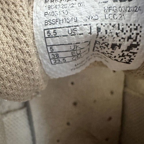 New Balance women's sneakers size 38, white