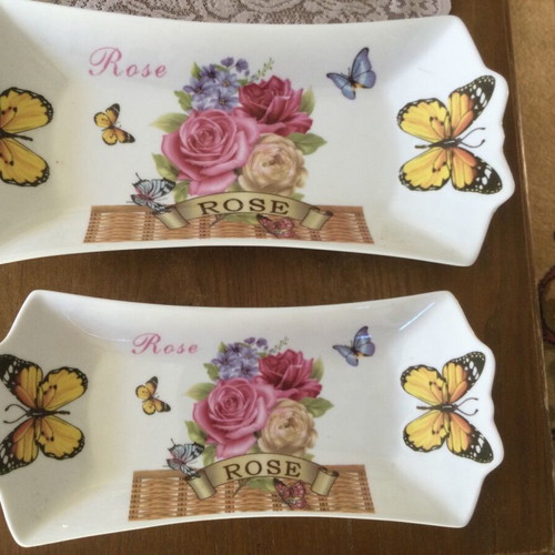 Small serving platters like new, set of 2 pieces